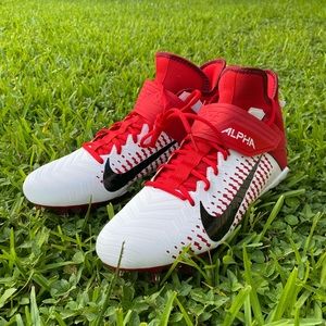 Nike Men's Alpha Menace Pro 2 Mid Football Cleats